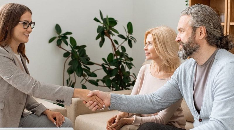 Essential Home Selling Tips for Modern Buyers and Sellers